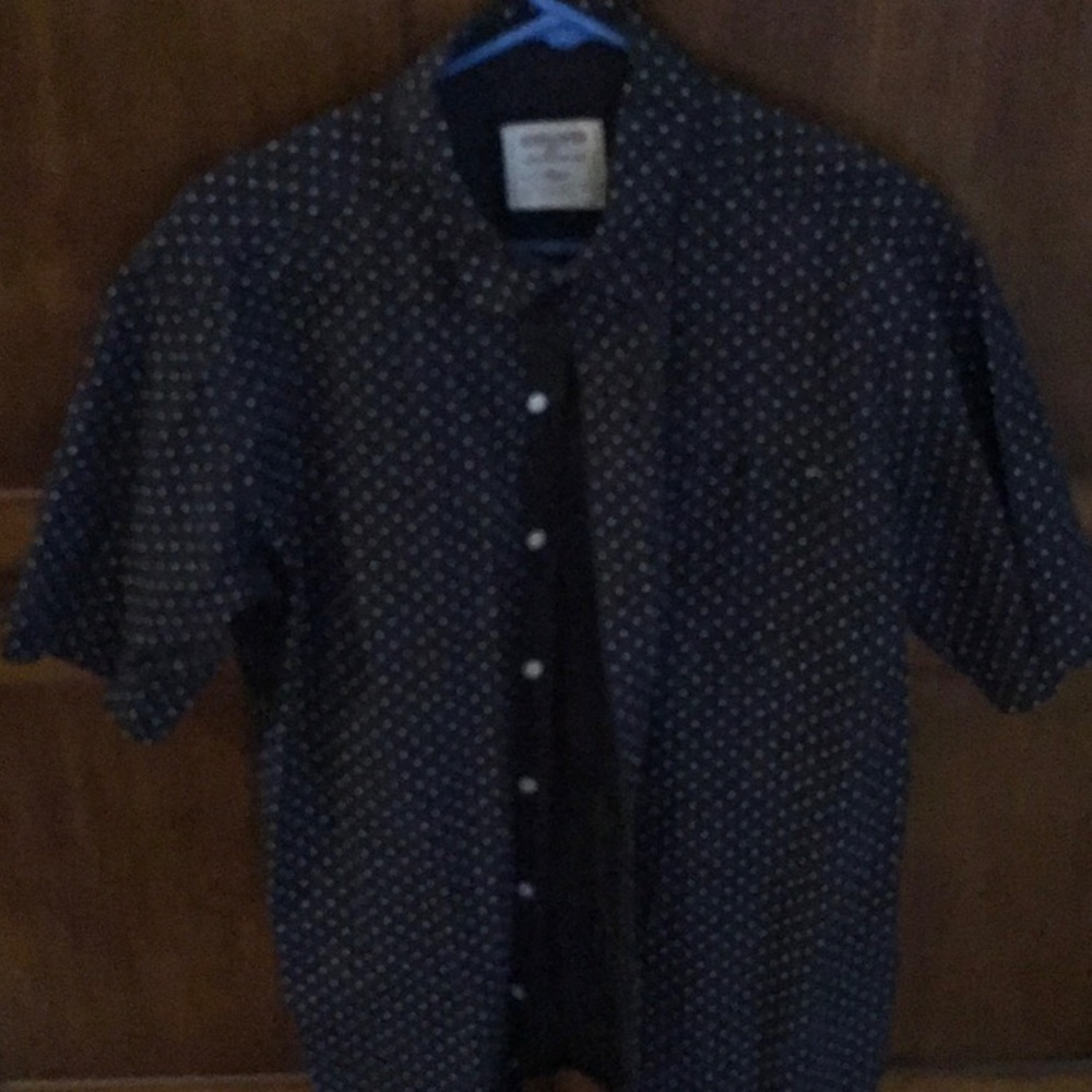 Short sleeve casual shirt